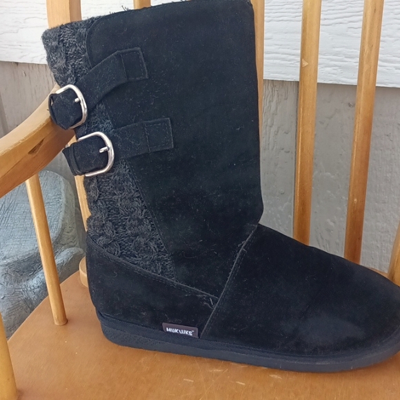 Mukluks in Great Used Condition Black Suede Boots - Picture 6 of 8
